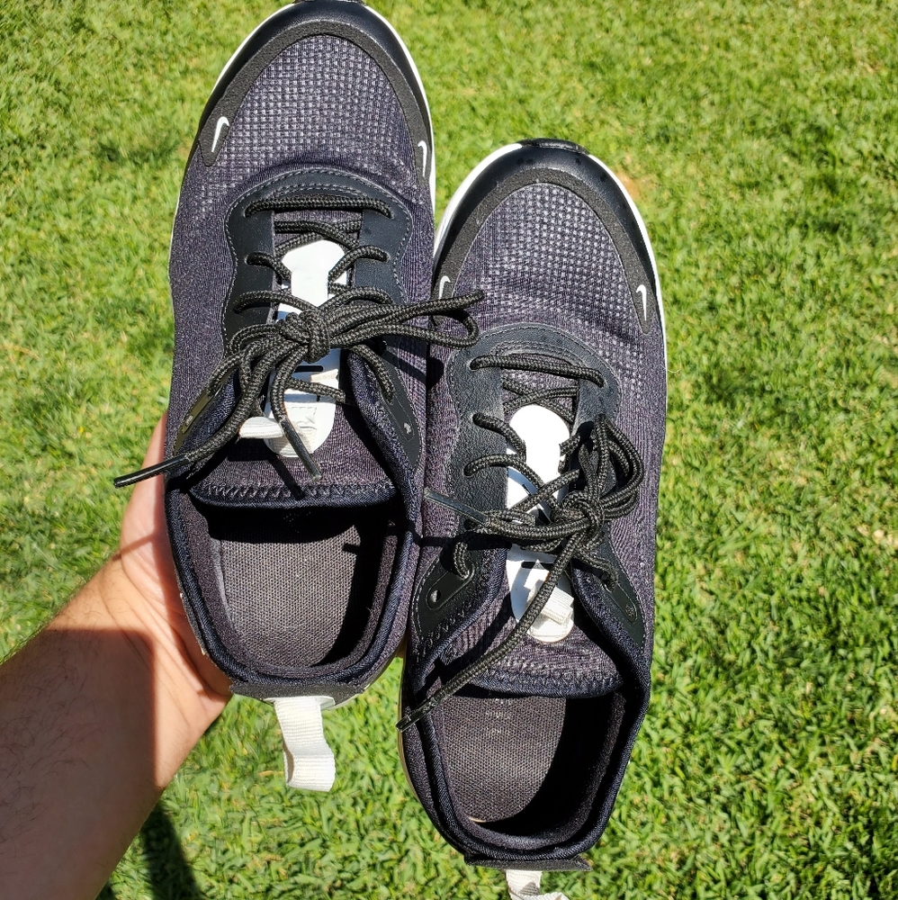 Nike AirMax Dia - Wmn's Size 7 but fits like 6.5 - Picture 6 of 9